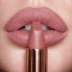 Charlotte Tilbury Matte Revolution Lipstick Pillow Talk Original texture