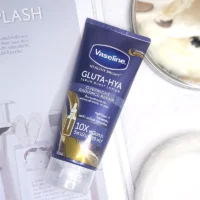 Vaseline Healthy Bright Gluta Serum Burst Lotion Overnight Radiance Repair 300ml in pakistan