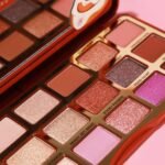 Too Faced Limited Edition Cinnamon Swirl Sweet & Spicy Eyeshadow Palette - Image 3