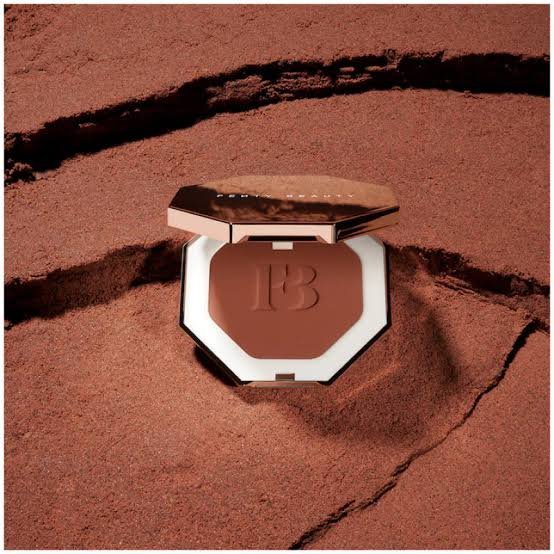 2025/09/1001903213.jpg Fenty Beauty Sun Stalk'r Instant Warmth Bronzer - Mocha Mami - Image 3
