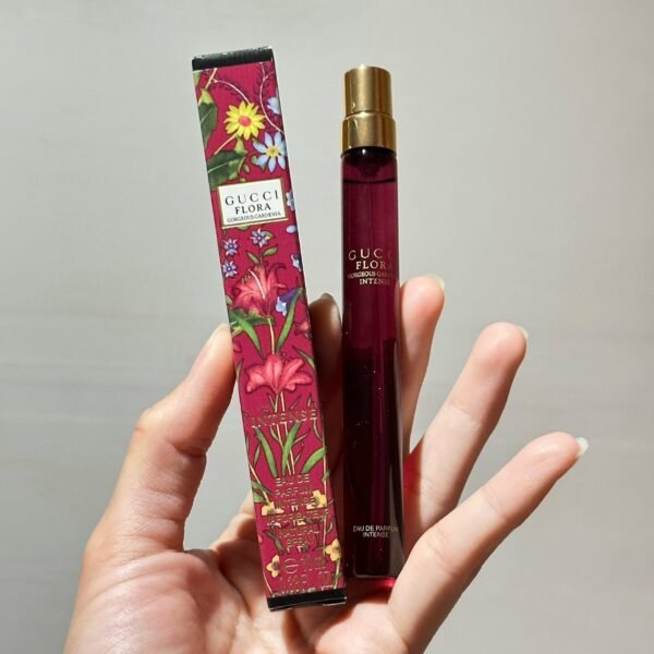 Gucci Flora Gorgeous Gardenia Eau de Parfum Intense 10ml travel size bottle featuring fuchsia floral packaging.