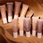 Huda Beauty GloWish MultiDew Skin Tint Foundation - Image 4