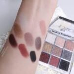 Dior backstage eyeshadow palette 002 smoky essentials - Image 3