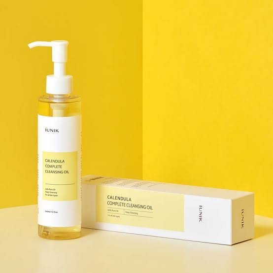 IUNIK Calendula Complete Cleansing Oil 200ml available on GLAMIT PK